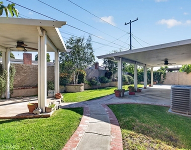 2310 E Monroe - Photo Thumbnail 22