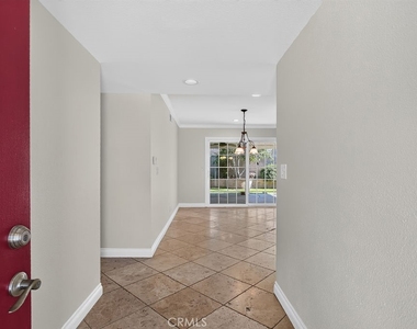 2310 E Monroe - Photo Thumbnail 3