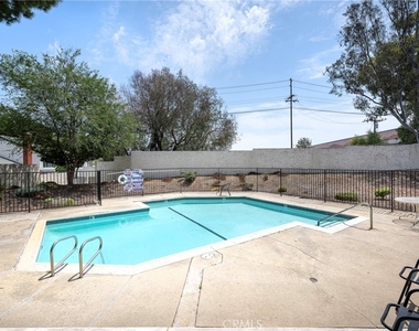 6646 Vista Loma - Photo Thumbnail 1