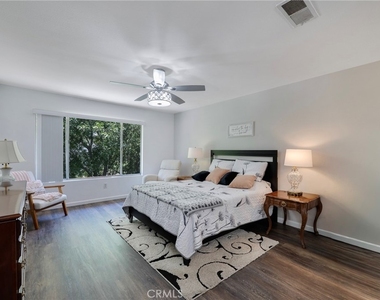 6646 Vista Loma - Photo Thumbnail 14