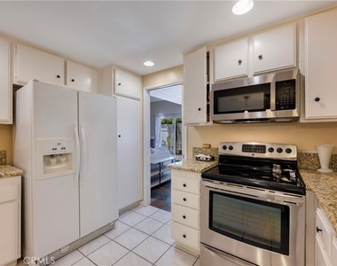 6646 Vista Loma - Photo Thumbnail 20