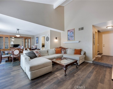 6646 Vista Loma - Photo Thumbnail 13