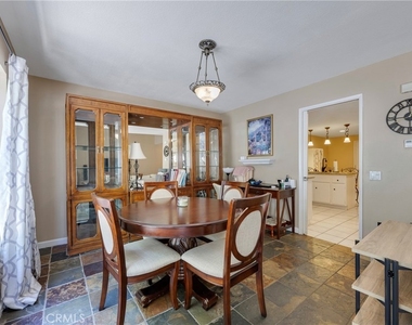 6646 Vista Loma - Photo Thumbnail 8
