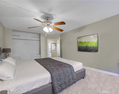 6646 Vista Loma - Photo Thumbnail 24