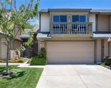 6646 Vista Loma - Photo Thumbnail 3