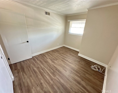 119 S Glassell Street - Photo Thumbnail 8