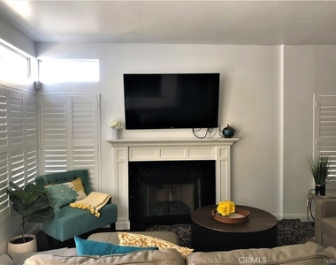 971 S Flintridge Way - Photo Thumbnail 8