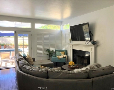 971 S Flintridge Way - Photo Thumbnail 7