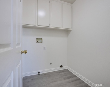 321 Riley Court - Photo Thumbnail 39