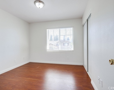 321 Riley Court - Photo Thumbnail 40