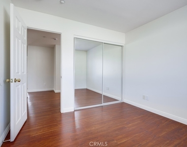321 Riley Court - Photo Thumbnail 34