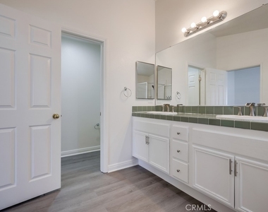 321 Riley Court - Photo Thumbnail 56