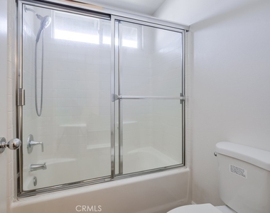 321 Riley Court - Photo Thumbnail 30