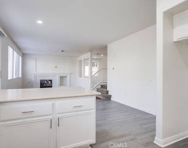 321 Riley Court - Photo Thumbnail 21