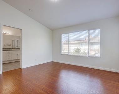 321 Riley Court - Photo Thumbnail 49