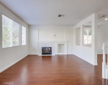 321 Riley Court - Photo Thumbnail 10