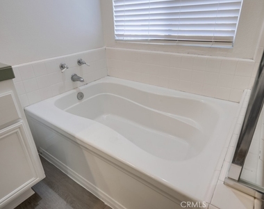 321 Riley Court - Photo Thumbnail 55