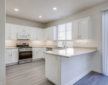 321 Riley Court - Photo Thumbnail 18