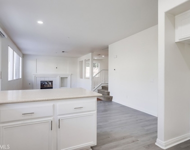 321 Riley Court - Photo Thumbnail 22