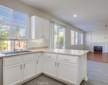 321 Riley Court - Photo Thumbnail 20