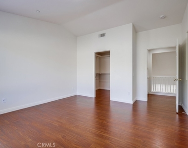 321 Riley Court - Photo Thumbnail 50