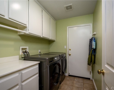 2587 Macbeth Avenue - Photo Thumbnail 8