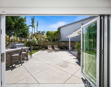 16332 Spartan Circle - Photo Thumbnail 8