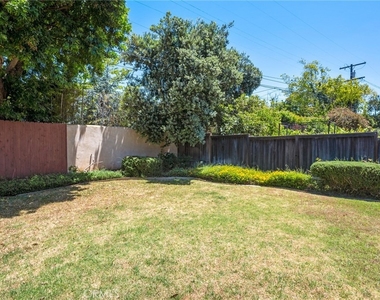 3409 Palos Verdes Drive N - Photo Thumbnail 20