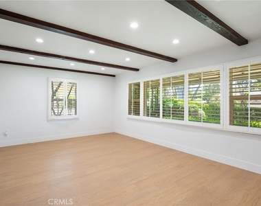 3409 Palos Verdes Drive N - Photo Thumbnail 3