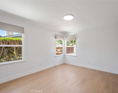 3409 Palos Verdes Drive N - Photo Thumbnail 37