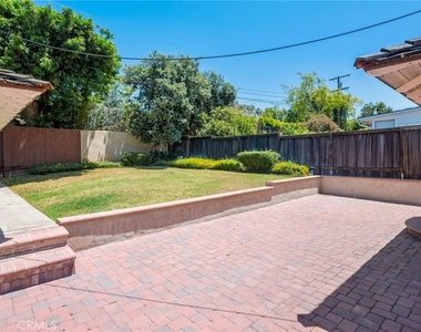 3409 Palos Verdes Drive N - Photo Thumbnail 19