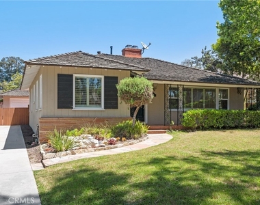 3409 Palos Verdes Drive N - Photo Thumbnail 7