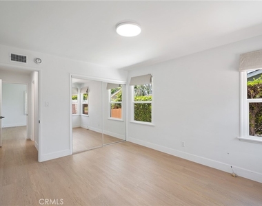3409 Palos Verdes Drive N - Photo Thumbnail 38
