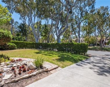 3409 Palos Verdes Drive N - Photo Thumbnail 14