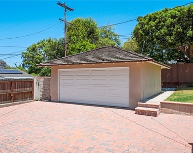 3409 Palos Verdes Drive N - Photo Thumbnail 26