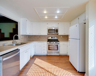 747 E California Boulevard - Photo Thumbnail 7