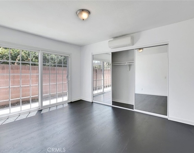 1015 E Walnut Avenue - Photo Thumbnail 28