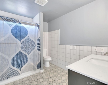 1015 E Walnut Avenue - Photo Thumbnail 26