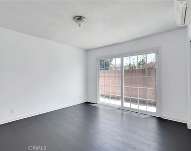 1015 E Walnut Avenue - Photo Thumbnail 25