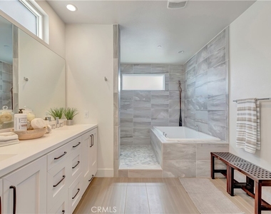 2105 Two Harbors Circle - Photo Thumbnail 38