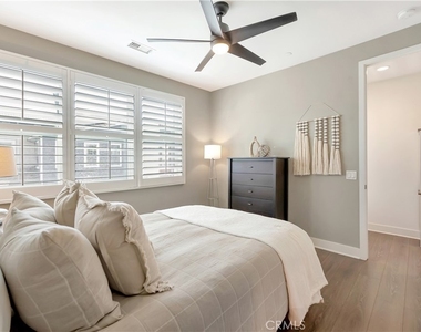 2105 Two Harbors Circle - Photo Thumbnail 29