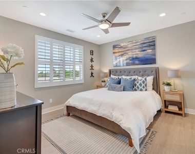2105 Two Harbors Circle - Photo Thumbnail 33