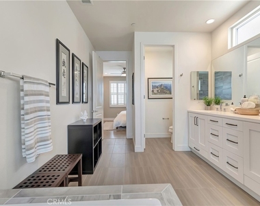 2105 Two Harbors Circle - Photo Thumbnail 39