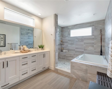 2105 Two Harbors Circle - Photo Thumbnail 37