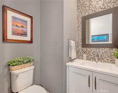 2105 Two Harbors Circle - Photo Thumbnail 15