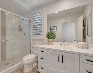 2105 Two Harbors Circle - Photo Thumbnail 22