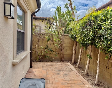 102 Chestnut Grove - Photo Thumbnail 26