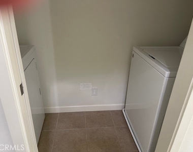 111 Holly Springs - Photo Thumbnail 30