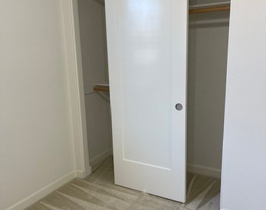 111 Holly Springs - Photo Thumbnail 25