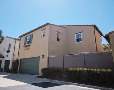 74 Alevera Street - Photo Thumbnail 2